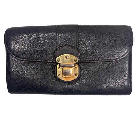 Louis Vuitton Black Monogram Mahina Leather Amelia Wallet ✨ - Picture 1 of 8